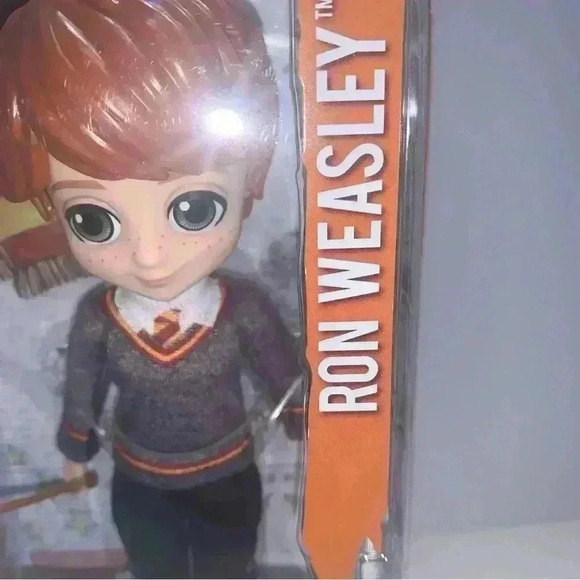 Wizarding World Harry Potter 8-inch Ron Weasley Collector Doll - Picture 13 of 14